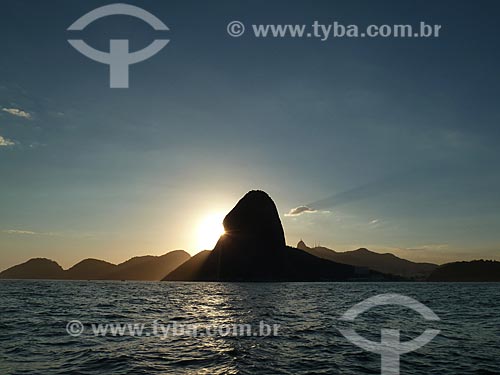  Assunto: Vista do pôr do sol no Pão de Açúcar da Baía de Guanabara / Local: Rio de Janeiro (RJ) - Brasil / Data: 02/2012 