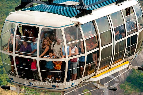  Assunto: Turistas dentro do bondinho do Pão de Açúcar / Local: Rio de Janeiro (RJ) - Brasil / Data: 06/2009 