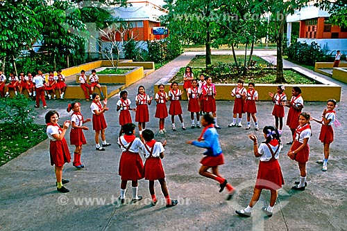  Assunto: Crianças brincando no Palácio dos Pioneiros / Local: Havana - Cuba - América Central / Data: 1984 