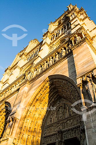  Assunto: Portal do Julgamento na Catedral de Notre-Dame de Paris (1163) / Local: Paris - França - Europa / Data: 01/2013 