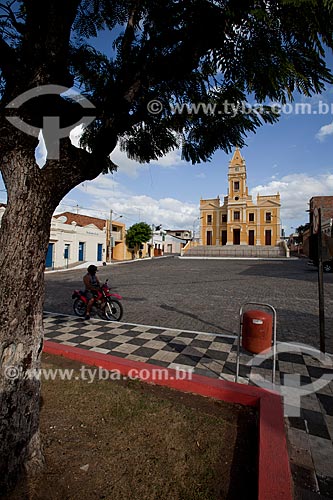  Assunto: Praça Nossa Senhora da Luz com a Catedral de Nossa Senhora da Luz (1837) - também conhecida como Catedral da Luz - ao fundo / Local: Guarabira - Paraíba (PB) - Brasil / Data: 02/2013 