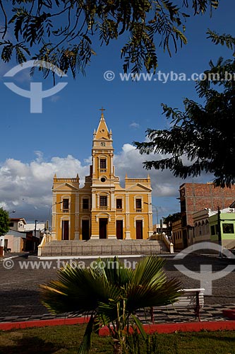  Assunto: Praça Nossa Senhora da Luz com a Catedral de Nossa Senhora da Luz (1837) - também conhecida como Catedral da Luz - ao fundo / Local: Guarabira - Paraíba (PB) - Brasil / Data: 02/2013 