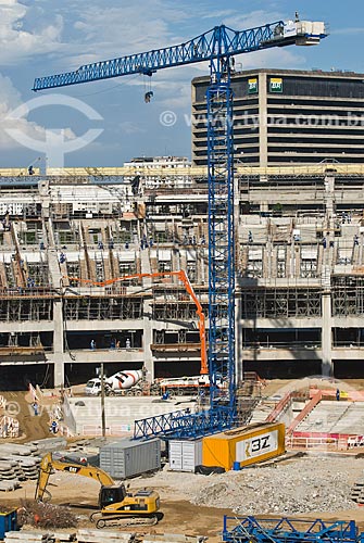  Assunto: Reforma do Estádio Jornalista Mário Filho - também conhecido como Maracanã - com o Edifício da Petrobrás ao fundo / Local: Maracanã - Rio de Janeiro (RJ) - Brasil / Data: 03/2013 