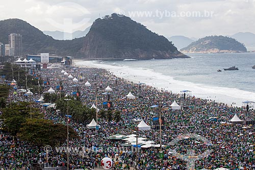  Assunto: Peregrinos na Praia de Copacabana durante a Jornada Mundial da Juventude (JMJ) / Local: Copacabana - Rio de Janeiro (RJ) - Brasil / Data: 07/2013 