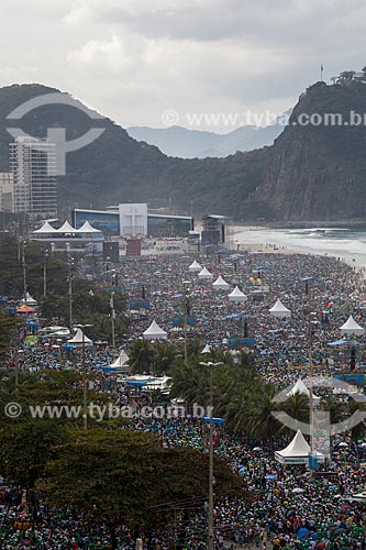  Assunto: Peregrinos na Praia de Copacabana durante a Jornada Mundial da Juventude (JMJ) / Local: Copacabana - Rio de Janeiro (RJ) - Brasil / Data: 07/2013 