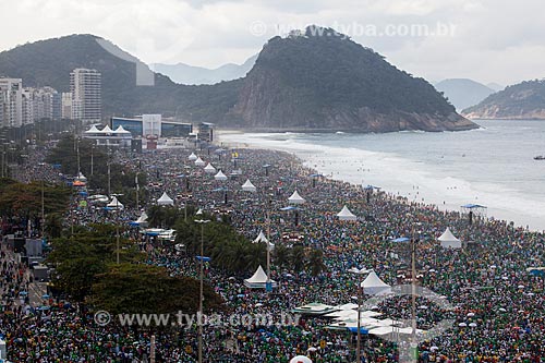  Assunto: Peregrinos na Praia de Copacabana durante a Jornada Mundial da Juventude (JMJ) / Local: Copacabana - Rio de Janeiro (RJ) - Brasil / Data: 07/2013 