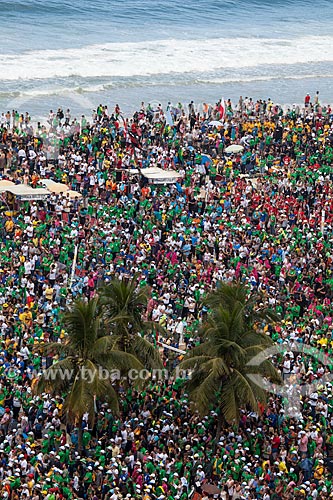  Assunto: Peregrinos na Praia de Copacabana durante a Jornada Mundial da Juventude (JMJ) / Local: Copacabana - Rio de Janeiro (RJ) - Brasil / Data: 07/2013 