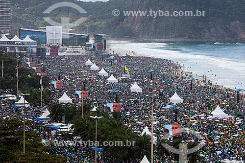  Assunto: Peregrinos na Praia de Copacabana durante a Jornada Mundial da Juventude (JMJ) / Local: Copacabana - Rio de Janeiro (RJ) - Brasil / Data: 07/2013 