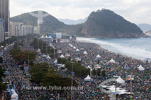  Assunto: Peregrinos na Praia de Copacabana durante a Jornada Mundial da Juventude (JMJ) / Local: Copacabana - Rio de Janeiro (RJ) - Brasil / Data: 07/2013 