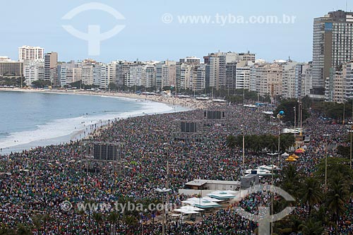  Assunto: Peregrinos na Praia de Copacabana durante a Jornada Mundial da Juventude (JMJ) / Local: Copacabana - Rio de Janeiro (RJ) - Brasil / Data: 07/2013 