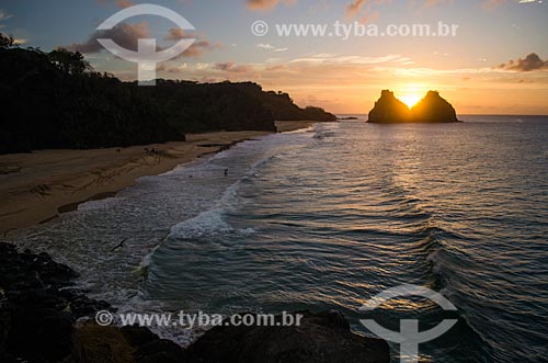  Assunto: Pôr do sol em Fernando de Noronha / Local: Arquipélago de Fernando de Noronha - Pernambuco (PE) - Brasil / Data: 10/2013 