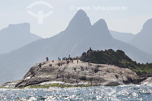  Assunto: Pedra do Arpoador com o Morro Dois Irmãos e a Pedra da Gávea ao fundo / Local: Ipanema - Rio de Janeiro (RJ) - Brasil / Data: 11/2013 