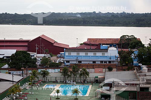  Assunto: Vista da piscina do Ferroviário Atlético Clube com o Rio Madeira ao fundo / Local: Porto Velho - Rondônia (RO) - Brasil / Data: 10/2013 