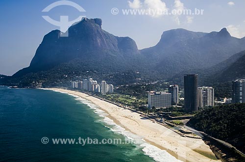  Assunto: Vista da Praia de São Conrado com Pedra da Gávea ao fundo / Local: São Conrado - Rio de Janeiro (RJ) - Brasil / Data: 06/2009 