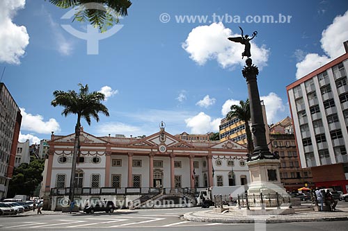  Assunto: Monumento Riachuelo (1874) - autoria: João Francisco Lopes Rodrigues - Homenagem aos heróis da Batalha de Riachuelo (1865) durante a Guerra do Paraguai - Prédio da Associação Comercial ao fundo / Local: Comércio - Salvador - Bahia (BA) - Brasil / Data: 02/2014 