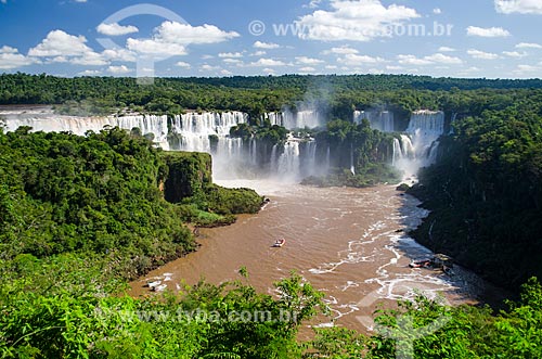  Assunto: Cataratas do Iguaçu no Parque Nacional do Iguaçu / Local: Foz do Iguaçu - Paraná (PR) - Brasil / Data: 04/2014 