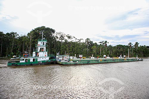  Assunto: Transporte de combustível no Rio Tapajuru / Local: Breves - Pará (PA) - Brasil / Data: 03/2014 