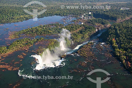  Assunto: Foto aérea das Cataratas do Iguaçu / Local: Foz do Iguaçu - Paraná (PR) - Brasil / Data: 05/2008 