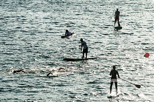  Assunto: Praticantes de Paddle Surf no Posto 6 da Praia de Copacabana / Local: Copacabana - Rio de Janeiro (RJ) - Brasil / Data: 06/2014 