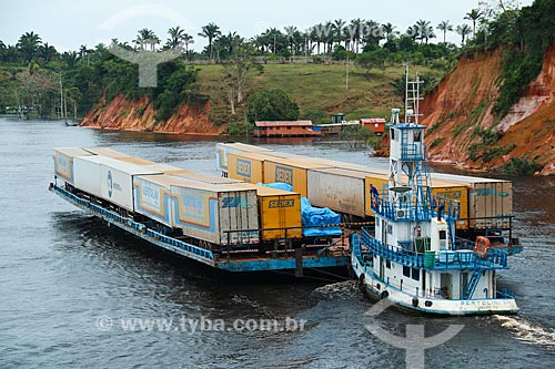  Balsa transportando caminhões nas proximidades de Manaus  - Manaus - Amazonas (AM) - Brasil