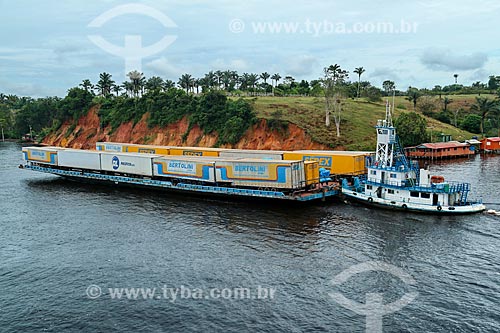  Balsa transportando caminhões nas proximidades de Manaus  - Manaus - Amazonas (AM) - Brasil