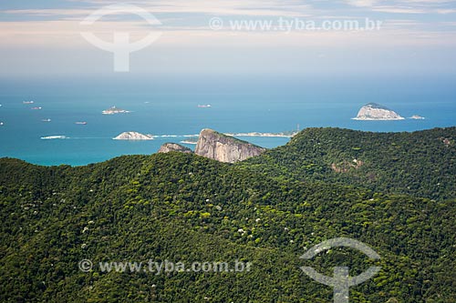  Vista do Parque Nacional da Tijuca com Monumento Natural das Ilhas Cagarras ao fundo  - Rio de Janeiro - Rio de Janeiro (RJ) - Brasil