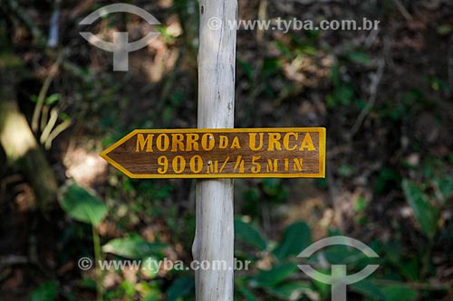  Placa na trilha do Morro da Urca  - Rio de Janeiro - Rio de Janeiro (RJ) - Brasil