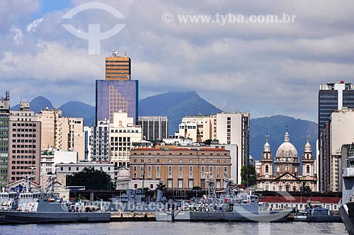  Vista da Baía de Guanabara com prédios do centro do Rio de Janeiro ao fundo  - Rio de Janeiro - Rio de Janeiro (RJ) - Brasil