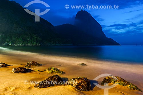  Nascer do sol na Praia Vermelha com o Pão de Açúcar ao fundo  - Rio de Janeiro - Rio de Janeiro (RJ) - Brasil