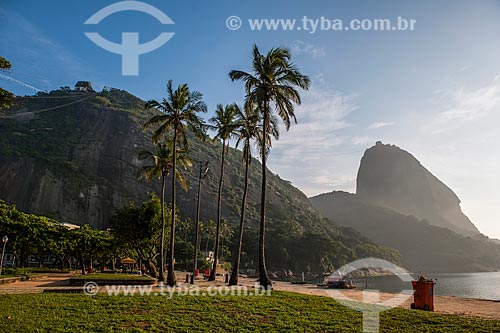  Nascer do sol na Praia Vermelha com o Pão de Açúcar ao fundo  - Rio de Janeiro - Rio de Janeiro (RJ) - Brasil