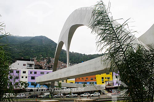  Passarela da Rocinha com a favela ao fundo  - Rio de Janeiro - Rio de Janeiro (RJ) - Brasil