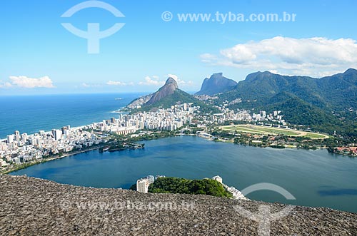  Vista da Lagoa Rodrigo de Freitas com o Morro Dois Irmãos e a Pedra da Gávea a partir do Morro dos Cabritos  - Rio de Janeiro - Rio de Janeiro (RJ) - Brasil