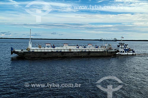  Balsa transportando combustível no Rio Negro  - Manaus - Amazonas (AM) - Brasil