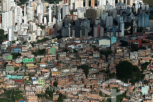  Foto aérea do Morro do Papagaio e prédios ao fundo  - Belo Horizonte - Minas Gerais (MG) - Brasil