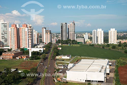  Plantação de soja em área urbana  - Londrina - Paraná (PR) - Brasil