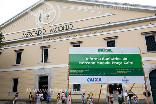  Placa indicando a reforma no Mercado Modelo (1912)  - Salvador - Bahia (BA) - Brasil