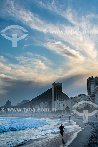  Pôr do sol visto da Praia do Leme  - Rio de Janeiro - Rio de Janeiro (RJ) - Brasil