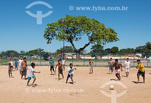  Meninos jogando futebol de várzea no Parque Lagoas do Norte  - Teresina - Piauí (PI) - Brasil