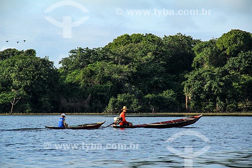  Ribeirinhos no Lago Cuniã  - Porto Velho - Rondônia (RO) - Brasil