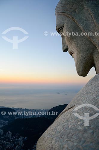  Vista do amanhecer a partir do Cristo Redentor (1931)  - Rio de Janeiro - Rio de Janeiro (RJ) - Brasil