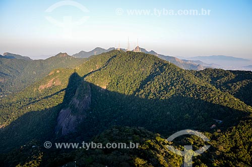  Vista do amanhecer no Parque Nacional da Tijuca a partir do Cristo Redentor  - Rio de Janeiro - Rio de Janeiro (RJ) - Brasil