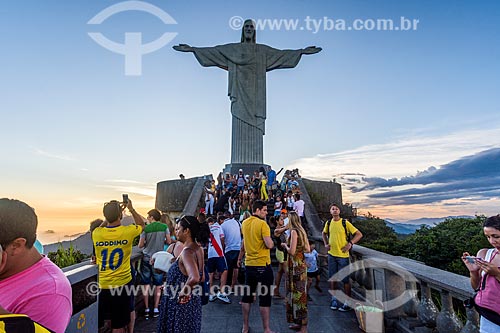  Turistas no mirante do Cristo Redentor  - Rio de Janeiro - Rio de Janeiro (RJ) - Brasil