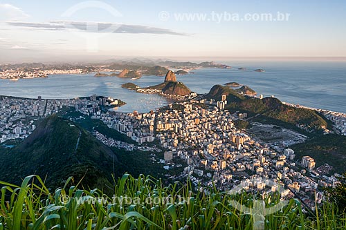  Vista da Baia da Guanabara e do Pão de Açúcar a partir do mirante do Cristo Redentor  - Rio de Janeiro - Rio de Janeiro (RJ) - Brasil