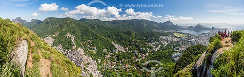  Vista geral do cume do Morro Dois Irmãos com o Cristo Redentor ao fundo  - Rio de Janeiro - Rio de Janeiro (RJ) - Brasil