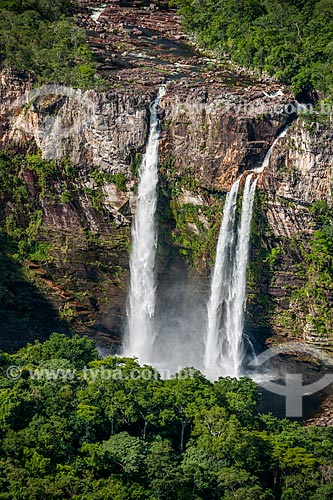  Vista da Cachoeira dos Saltos no Parque Nacional da Chapada dos Veadeiros a partir do Mirante da Janela  - Alto Paraíso de Goiás - Goiás (GO) - Brasil