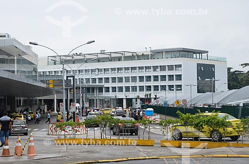  Aeroporto Santos Dumont - à esquerda - com o Bossa Nova Mall ao fundo  - Rio de Janeiro - Rio de Janeiro (RJ) - Brasil