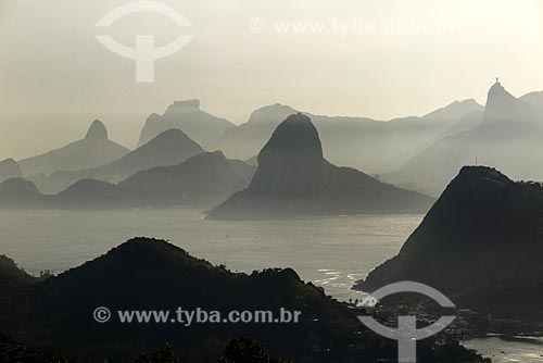  Vista do pôr do sol no Rio de Janeiro a partir do Parque da Cidade de Niterói  - Niterói - Rio de Janeiro (RJ) - Brasil