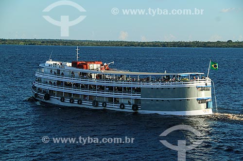  Barco no Rio Negro  - Manaus - Amazonas (AM) - Brasil