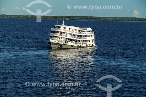 Barco no Rio Negro  - Manaus - Amazonas (AM) - Brasil