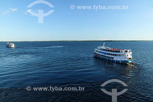  Barcos no Rio Negro  - Manaus - Amazonas (AM) - Brasil